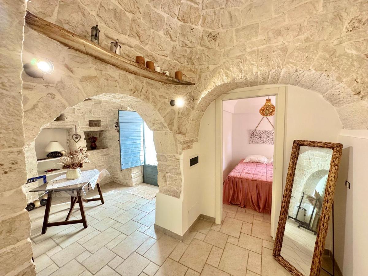 فيلا Trullo Il Carrubo ألبيروبيللو المظهر الخارجي الصورة